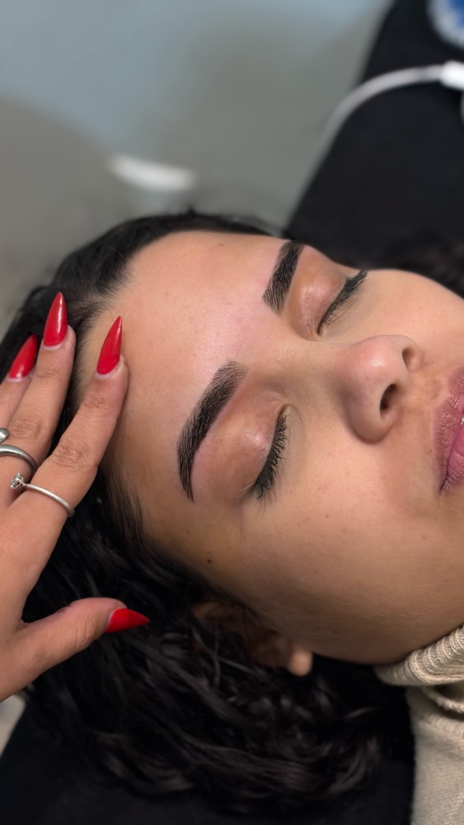 Lash lifting